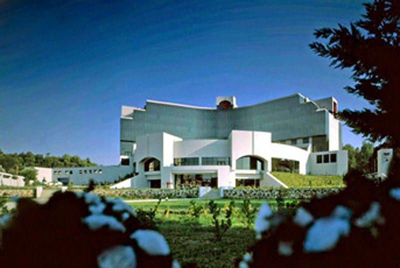 Mak Albania Tiranë