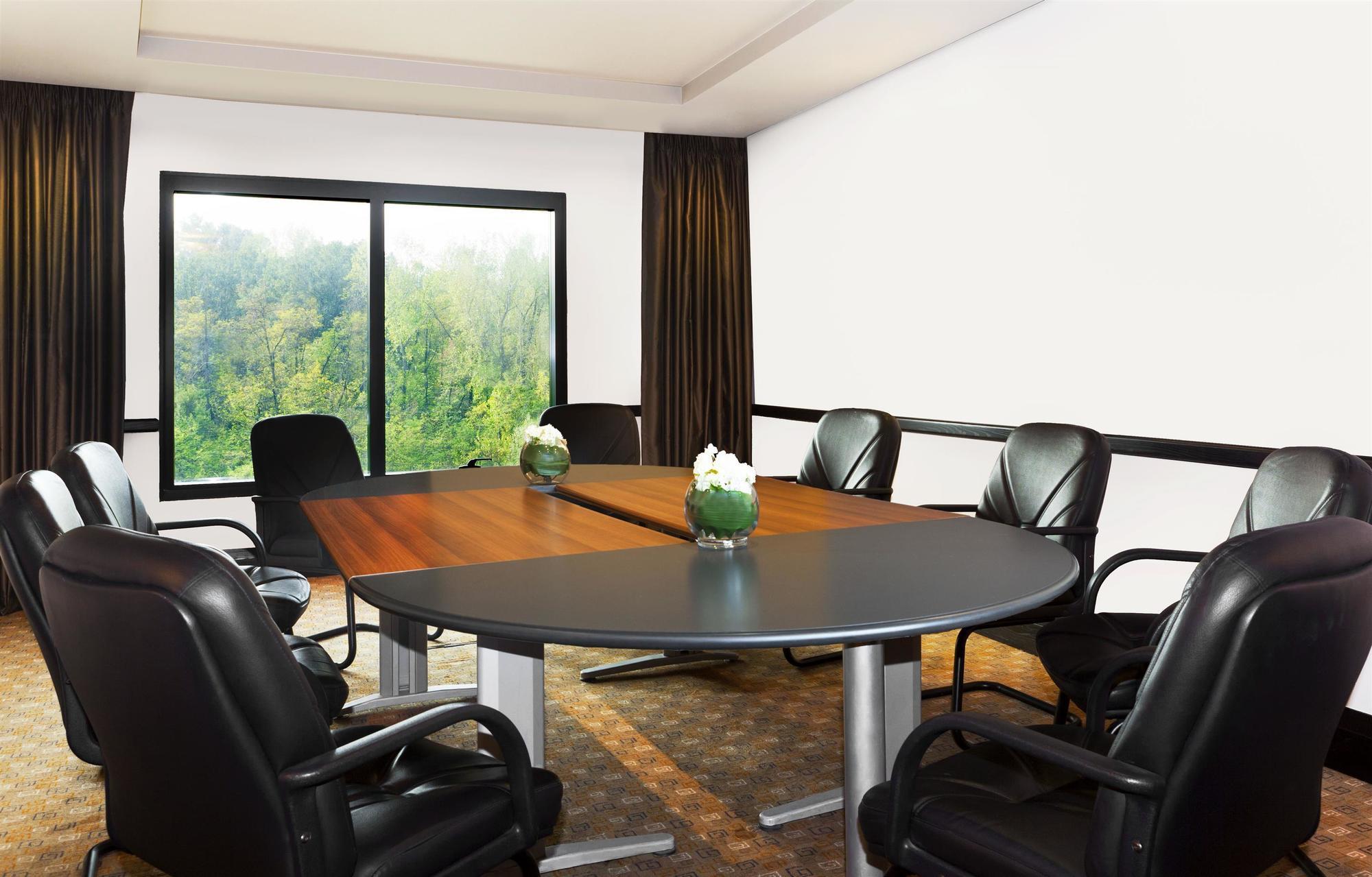 Hotell Mak Albania